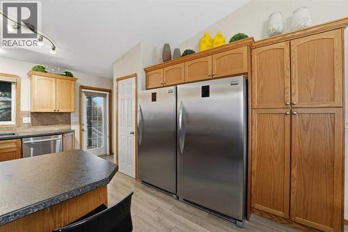 22 Lampard Crescent, Red Deer, AB - Indoor Photo Showing Kitchen