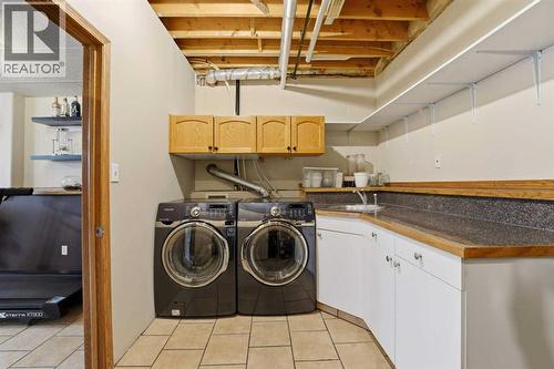 22 Lampard Crescent, Red Deer, AB - Indoor Photo Showing Laundry Room