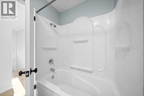 29 Overdown Drive, Red Deer, AB - Indoor Photo Showing Bathroom