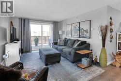 Easy access to the balcony through the living room - 