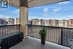 3-sided deck with a generous view of the surrounding area from two sides - 