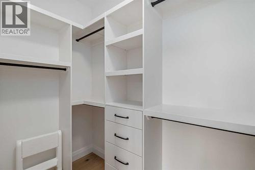 2032 41 Avenue Sw, Calgary, AB - Indoor Photo Showing Other Room