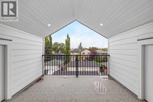 2032 41 Avenue Sw, Calgary, AB - Outdoor With Exterior