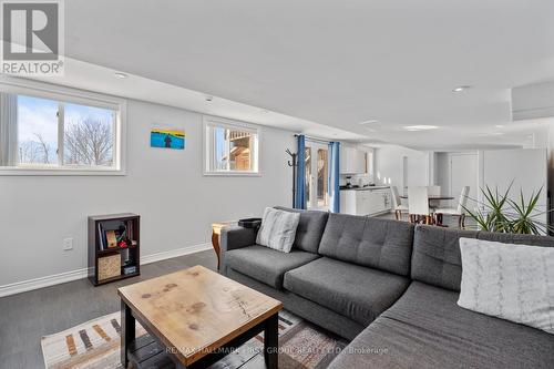796 Audley Road S, Ajax, ON - Indoor Photo Showing Living Room