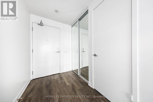 5001 - 5 Buttermill Avenue, Vaughan, ON - Indoor Photo Showing Other Room