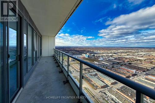 5001 - 5 Buttermill Avenue, Vaughan, ON - Outdoor With Balcony With View