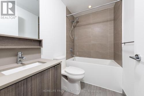 5001 - 5 Buttermill Avenue, Vaughan, ON - Indoor Photo Showing Bathroom