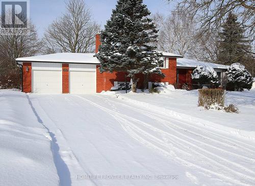 40 DELTA CRESCENT  East Gwillimbury, ON L9N 1G4