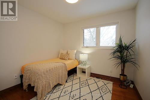 40 Delta Crescent, East Gwillimbury, ON - Indoor Photo Showing Bedroom
