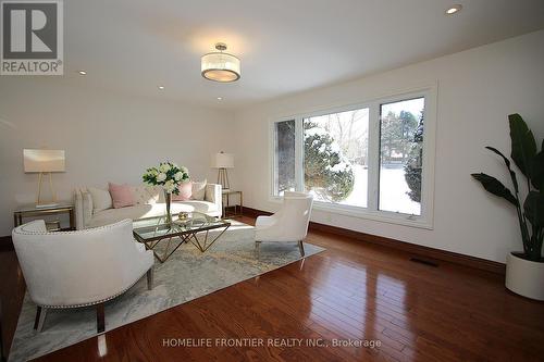 40 Delta Crescent, East Gwillimbury, ON - Indoor