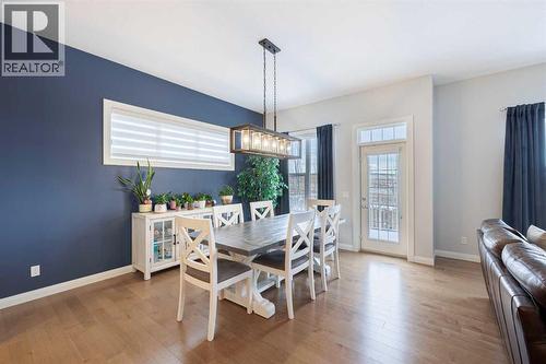 155 Crestridge Hill Sw, Calgary, AB - Indoor Photo Showing Dining Room