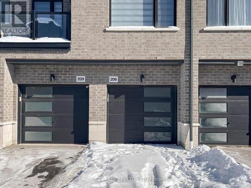 206 - 2550 Castlegate Crossing, Pickering, ON - Outdoor