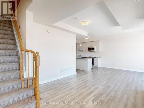 206 - 2550 Castlegate Crossing, Pickering, ON - Indoor Photo Showing Kitchen