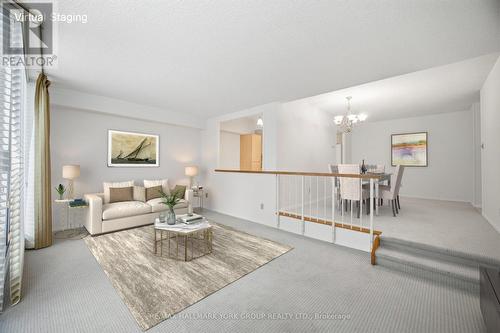 112 - 50 Baif Boulevard, Richmond Hill, ON - Indoor Photo Showing Living Room