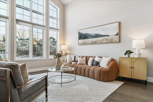 398 Frontier Court, Pickering, ON - Indoor Photo Showing Living Room