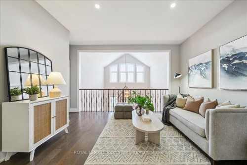398 Frontier Court, Pickering, ON - Indoor Photo Showing Living Room