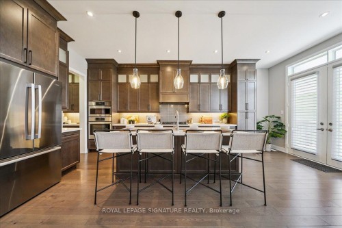 398 Frontier Court, Pickering, ON - Indoor Photo Showing Kitchen With Upgraded Kitchen