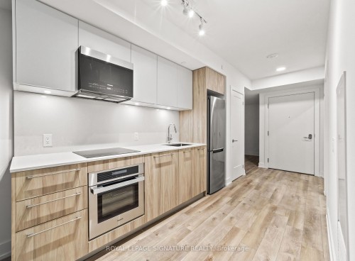 501-9 Clegg Road, Markham, ON - Indoor Photo Showing Kitchen With Upgraded Kitchen