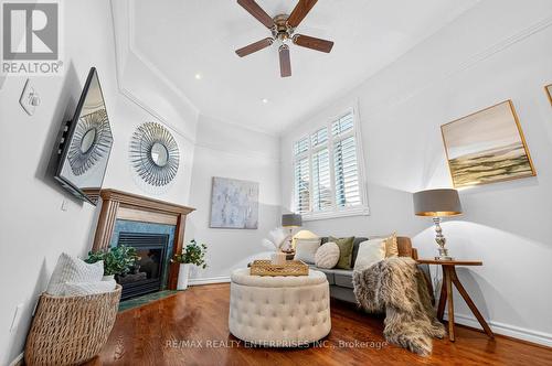 336 Oakridge Court, Oakville, ON - Indoor Photo Showing Living Room With Fireplace