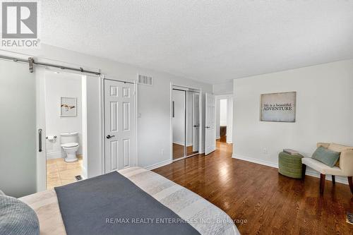 336 Oakridge Court, Oakville, ON - Indoor Photo Showing Bedroom