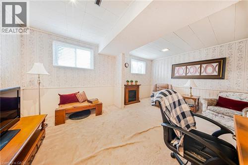 23 Coral Drive, Hamilton, ON - Indoor Photo Showing Other Room