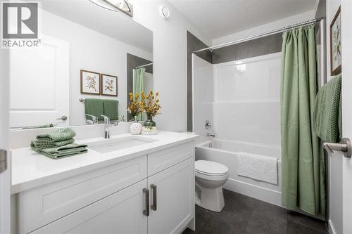 21 Sora Gardens Se, Calgary, AB - Indoor Photo Showing Bathroom
