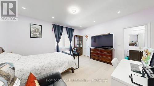 3 Mary Willson Court, East Gwillimbury, ON - Indoor Photo Showing Bedroom