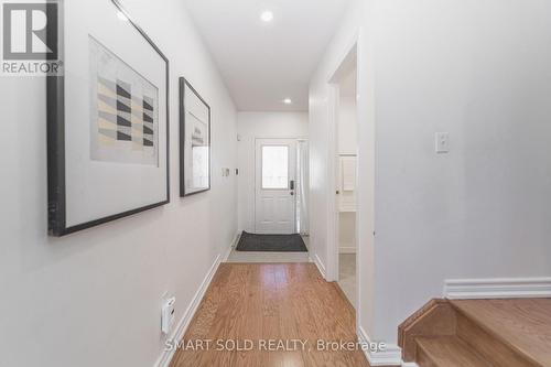 29 Breezeway Crescent, Richmond Hill, ON - Indoor Photo Showing Other Room
