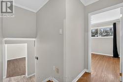 Landing on the upper level - 