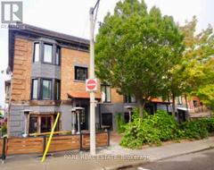 5 - 196 ROBERT STREET  Toronto, ON M5S 2K7