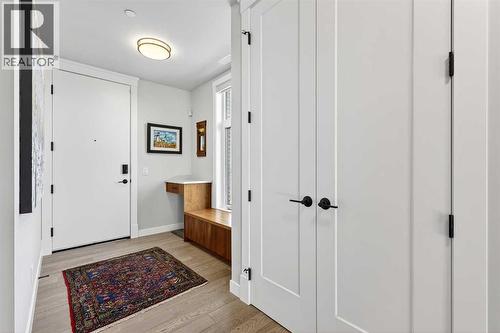 402, 21 Lebel Crescent Nw, Calgary, AB - Indoor Photo Showing Other Room