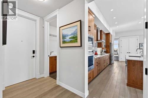 402, 21 Lebel Crescent Nw, Calgary, AB - Indoor