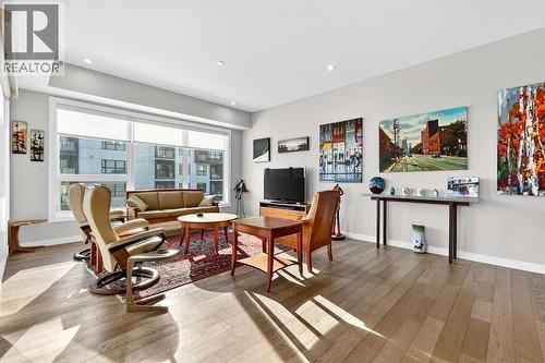 402, 21 Lebel Crescent Nw, Calgary, AB - Indoor Photo Showing Office