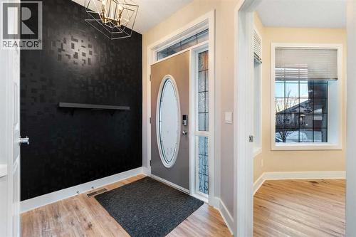 Welcoming Entrance.. - 70 Royal Ridge Manor Nw, Calgary, AB - Indoor Photo Showing Other Room