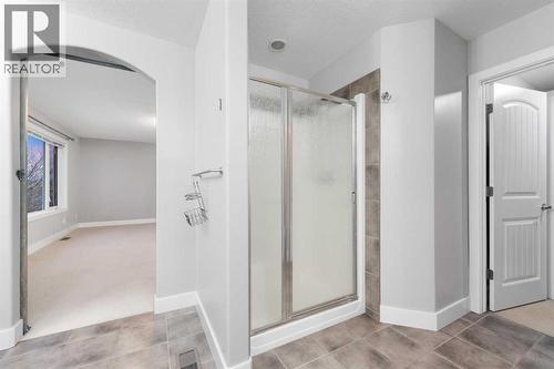 70 Royal Ridge Manor Nw, Calgary, AB - Indoor Photo Showing Other Room