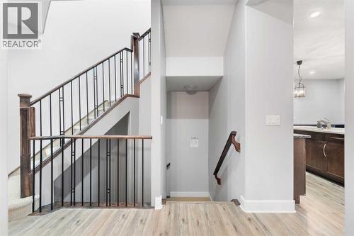 70 Royal Ridge Manor Nw, Calgary, AB - Indoor Photo Showing Other Room