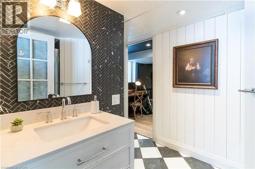 Basement 3 piece bathroom - 3 Fallsview Road, Hamilton, ON - Indoor Photo Showing Bathroom