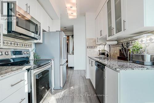 510 - 60 Byng Avenue, Toronto, ON - Indoor Photo Showing Kitchen With Upgraded Kitchen