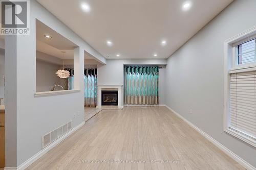 21 - 232 Stonehenge Drive, Hamilton, ON - Indoor