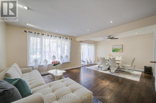 47 Cecil Street, St. Catharines, ON - Indoor Photo Showing Living Room