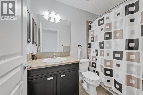 Main Bath - 9 Copperleaf Way Se, Calgary, AB - Indoor Photo Showing Bathroom