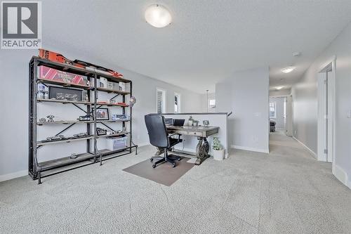 Makes a great office or 2nd living space - 9 Copperleaf Way Se, Calgary, AB - Indoor
