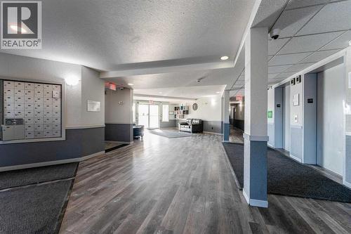 102, 1717 60 Street Se, Calgary, AB - Indoor Photo Showing Other Room