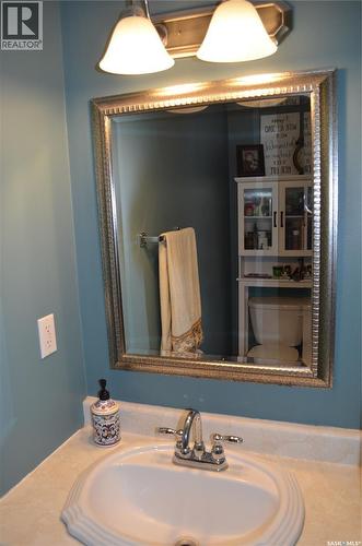 394 Standard Street, Pennant, SK - Indoor Photo Showing Bathroom