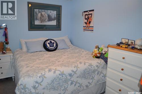 394 Standard Street, Pennant, SK - Indoor Photo Showing Bedroom