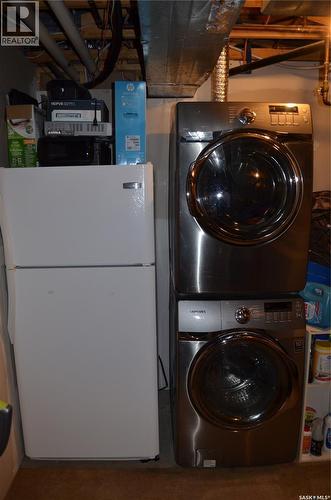 394 Standard Street, Pennant, SK - Indoor Photo Showing Laundry Room