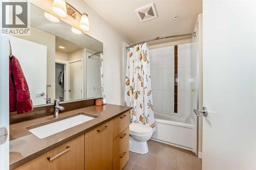 120, 707 4 Street Ne, Calgary, AB - Indoor Photo Showing Bathroom