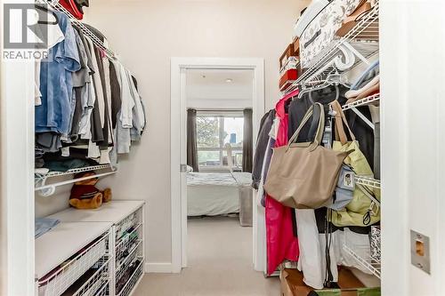 120, 707 4 Street Ne, Calgary, AB - Indoor With Storage