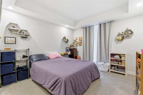 304-950 Whirlaway Cres, Langford, BC - Indoor Photo Showing Bedroom