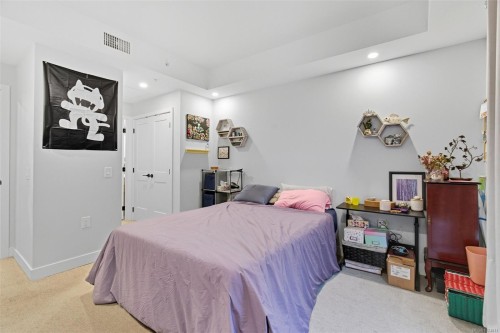 304-950 Whirlaway Cres, Langford, BC - Indoor Photo Showing Bedroom